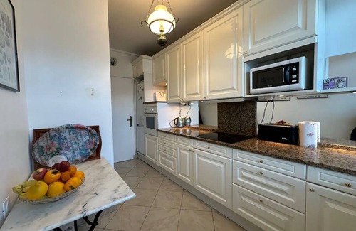 Auteuil Apartamento | SPACIOUS STUNNING SEINE RIVER VIEW/ BALCONIES/ CHAILLOT EIFFEL TOWER LOUVRE AC