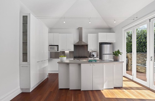 South Melbourne Casa | Spacious, Stylish Home in Amazing Albert Park Location