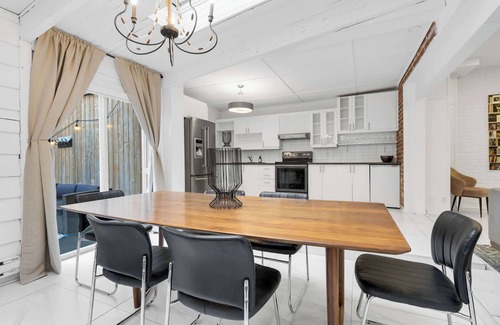 Gay Village Apartamento | Spacious & Stylish Downtown Retreat |Hot Tub