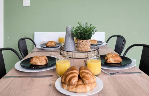 Cyncoed Apartamento | Spacious & Stylish - Free Parking - Fast Wifi