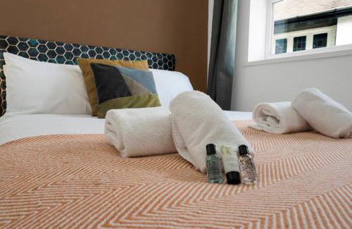 Cyncoed Apartamento | Spacious & Stylish - Free Parking - Fast Wifi