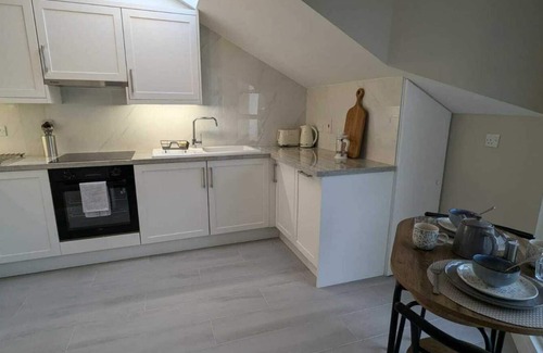 Malahide Apartamento | Spacious & stylish, upgraded 1BD @ Malahide Marina