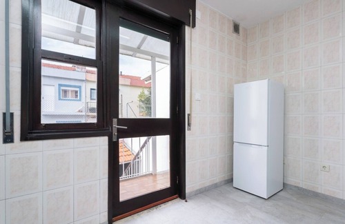 Mafamude Casa | Spacious Sunny House with terrace and BBQ