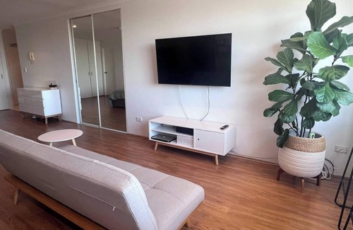 Crows Nest Apartamento | Spacious Sunny Studio with City & Harbour Views - Crows Nest