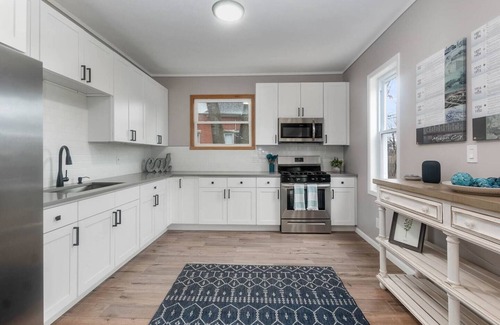 Michigan City Casa | Spacious Superior: The perfect relaxation getaway!