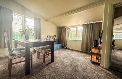 Lyall Bay Casa | Spacious Surf-side 4 bedroom Retreat