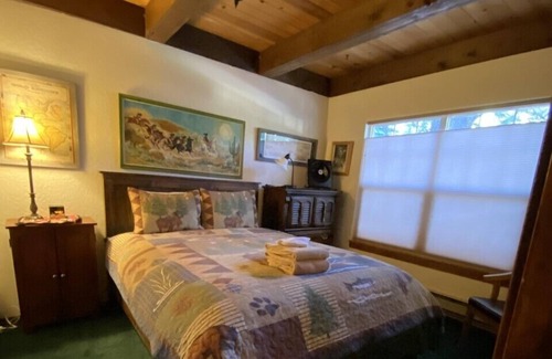 North Upper Truckee Casa | Upgrade Tahoe Chalet 4 Habitaciones / 3 Baños