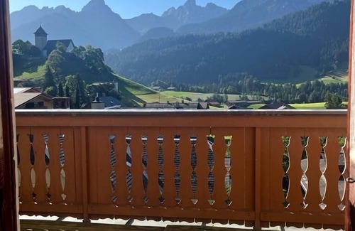 Chateau-d'Oex Apartamento | Spacious Three Bedroom Apartment With Stunning Views