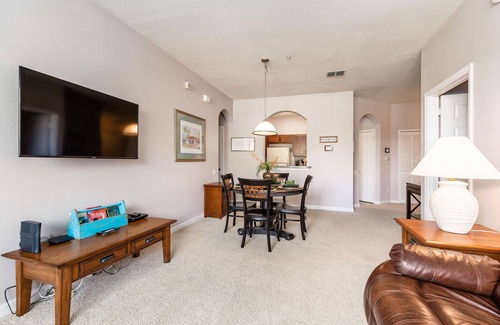 Windsor Palms Condominio | Spacious three-bedroom/two-bathroom condo in the sought-after Windsor Palms!