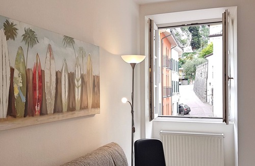 Torbole sul Garda Apartamento | Spacious Three-room Apartment few Steps Away From Lake Garda