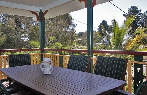 Amity Point Apartamento | Spacious top floor 4 bedroom unit - walking distance to beach