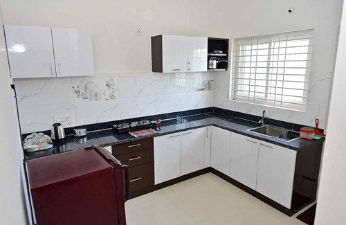 Mysore Apartamento | Spacious Top Floor Luxury 3-bedroom with AC and WiFi in enchanting Mysuru