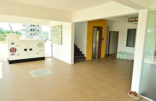 Mysore Apartamento | Spacious Top Floor Luxury 3-bedroom with AC and WiFi in enchanting Mysuru