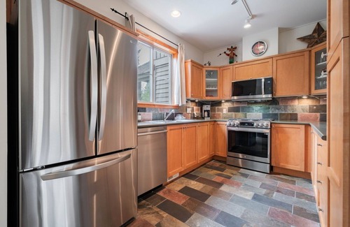 Nicklaus North Condominio | Spacious townhome | Private garage & hot tub | BBQ