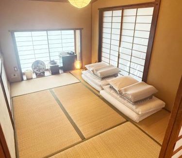 Ebisunishi Apartamento | Spacious Traditional Japanese House with Modern Amenities near Shibuya for Families and Groups up to 12 Guests