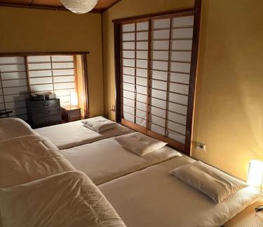 Ebisunishi Apartamento | Spacious Traditional Japanese House with Modern Amenities near Shibuya for Families and Groups up to 12 Guests