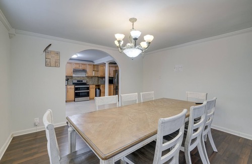 Triangle Casa | Spacious Triangle Townhome - Near Hiking & Golf!