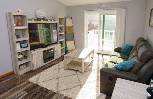 Fargo Casa | Spacious Twin Home near West Acres and Sanford Medical Center