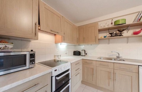 West Hill Apartamento | Spacious Two Double Bedroom Flat