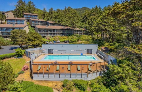 Otter Rock Apartamento | Spacious Two-Level Ocean-View Villa with Loft
