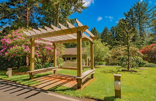 Otter Rock Apartamento | Spacious Two-Level Ocean-View Villa with Loft