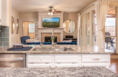 Prestmont Casa | Spacious Two-Story Home in Frisco w/ EV Charger