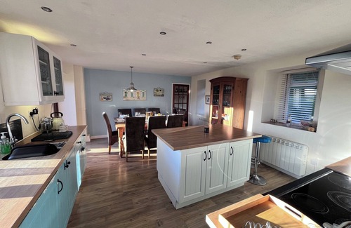 Llanddona Casa | Spacious Ty Adeiladwr Cwch, with stunning mountain views near Red Wharf Bay