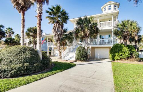 Tybee Island Casa | Spacious Tybee Island Retreat with Private Pool