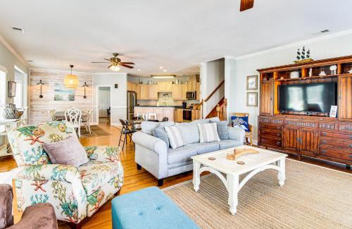 Tybee Island Casa | Spacious Tybee Island Retreat with Private Pool