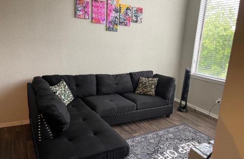 Fort Worth Apartamento | Spacious Unique 2br/2ba in Fort worth