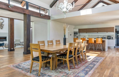 Constantia Villa | Spacious, unique, private 5 bedroom house.