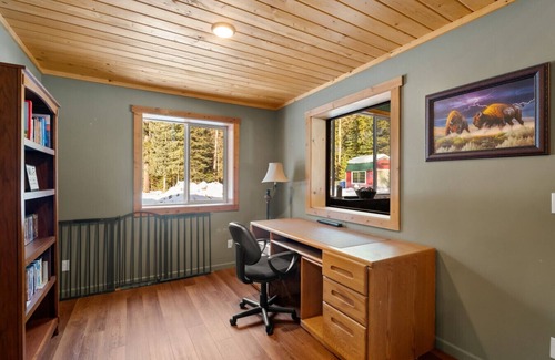 Coram Cabina | Spacious, Updated Lodge-Minutes to Glacier Park!
