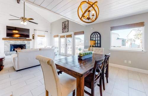 Isla Del Sol Casa | Spacious upgraded coastal getaway with firepit - near boat ramp, stroll to beach