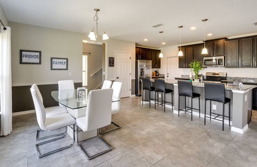 Marbella Casa | Spacious Vacation Rental: 15 Mi to Disney World!