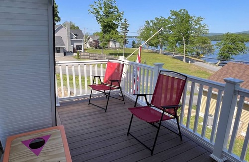 Laconia Casa | Spacious vacation spot on Lake Winnisquam! Sleep up to 8