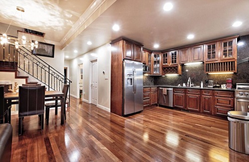 Little Russia Casa | Spacious Victorian w/Hot Tub and Zen Garden
