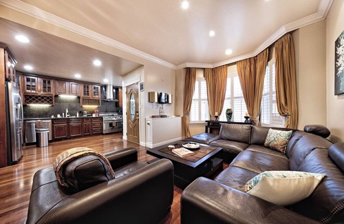 Little Russia Casa | Spacious Victorian w/Hot Tub and Zen Garden