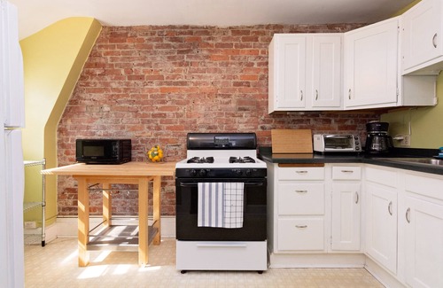 Hartford Apartamento | Spacious Victorian Tower Apartment