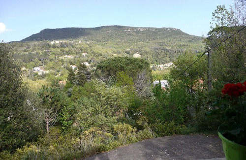 Bedarieux (ornac) Casa | Amplia villa con vistas al valle y las montañas, cerca de la ciudad balneario.