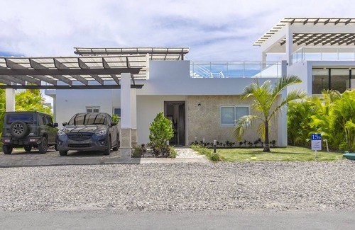 Los Brazos Villa | Spacious Villa in prestigious private development