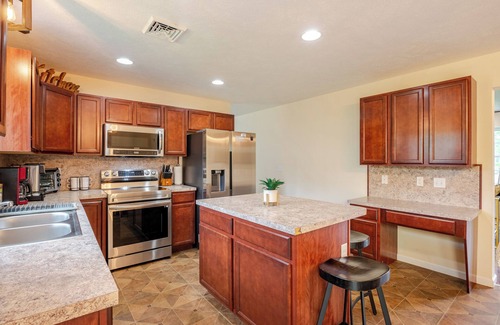 Long Pond Casa | Spacious villa in the heart of Pocono w Game room near casino,Kalahari,Ski,pools