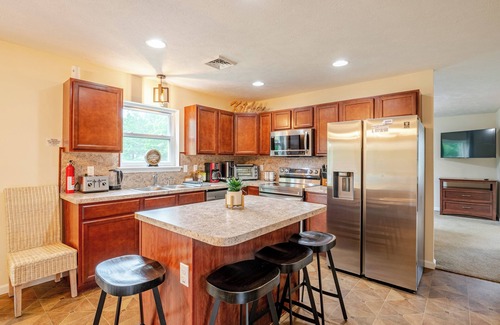 Long Pond Casa | Spacious villa in the heart of Pocono w Game room near casino,Kalahari,Ski,pools