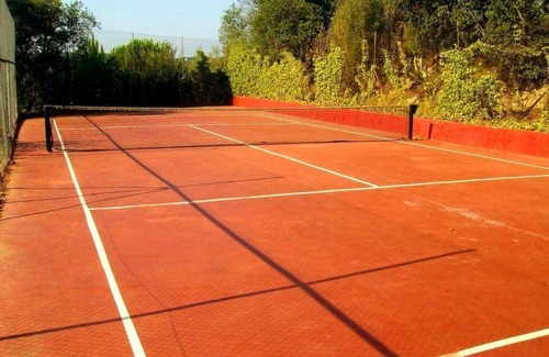 Vidreres Villa | Spacious villa sleeps 20, swimming pool, tennis court, mini-golf course, garden, barbecue,...
