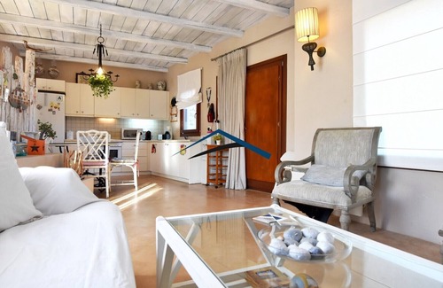 Koundouros Villa | Amplia villa con piscina en la zona de Koundouros, Kea