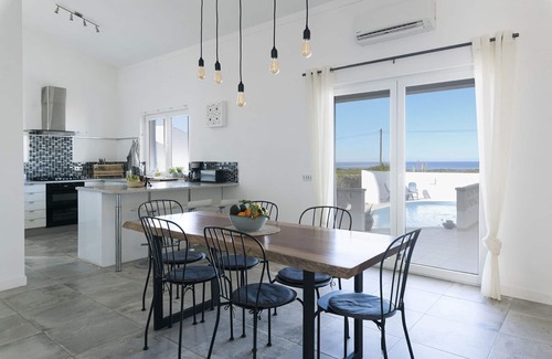 Aljezur Casa | Amplia villa con vistas al mar y piscina