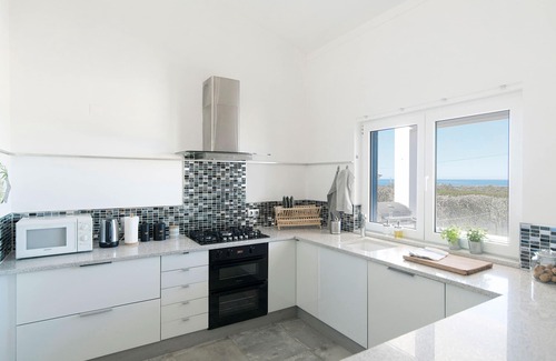Aljezur Casa | Amplia villa con vistas al mar y piscina