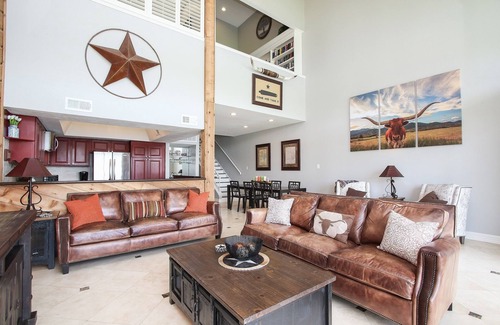 April Sound Condominio | Amplio condominio waterfronont en el lago Conroe