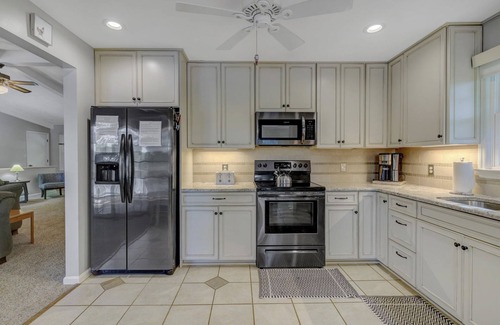 Goodview Casa | Spacious waterfront house w/deck, fire pit & grill, dog-friendly