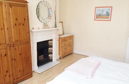 North Acton Apartamento | Spacious West London 2 Bedroom Apartment