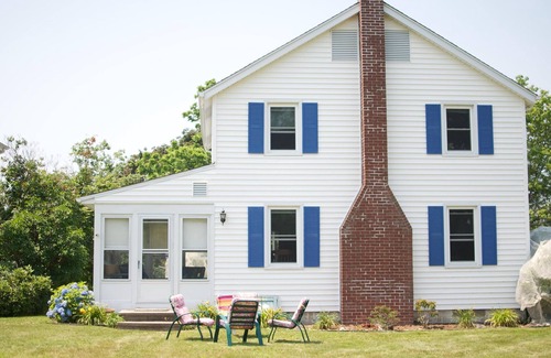 Westbrook Center Casa | Relajante Vintage Beach House -Amplio patio y vista de Long Island Sound-